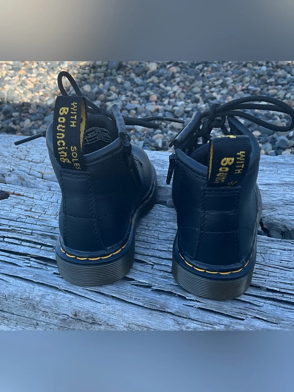 Dr. Doc Martens Baby Classic Black Leather Lace-Up Boots Yellow Stitching Sz 4